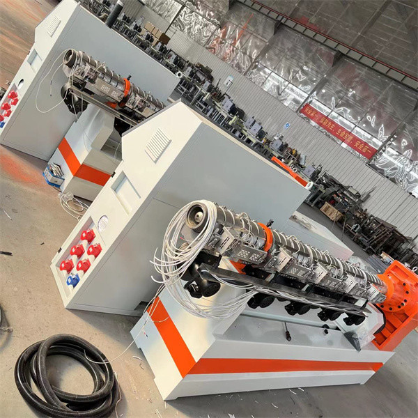 SGS Plastic Extrusion Machinery DWC Corrugated Pipe Manufacturing Machine
