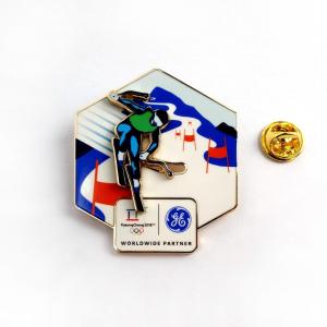 China UV Printing  Spinning Pin Badge with Polished Finish Expert Craftsmanship and Customizable Design on sale