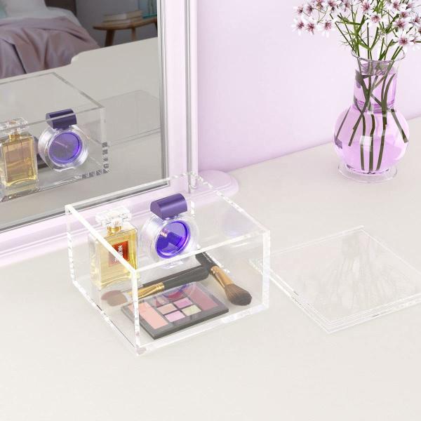 Small Thick Clear Acrylic Candy Boxes With Lid Magnet Square 5.3inch