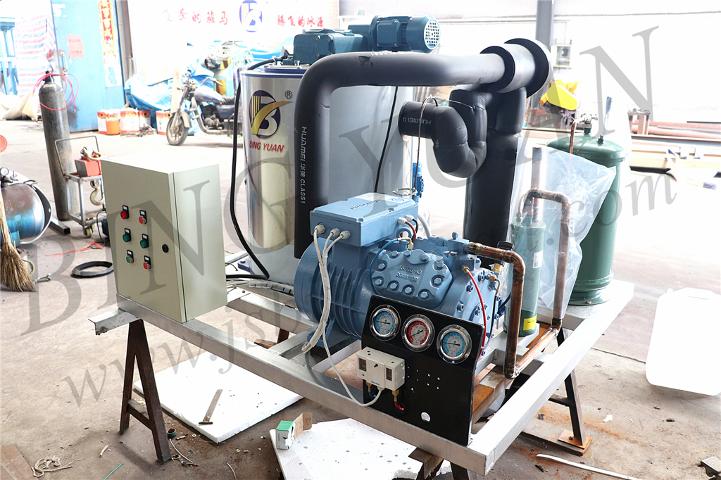 3.94KW 10 Tons 220V Flake Ice Maker Machine , Snow Ice Maker Machine
