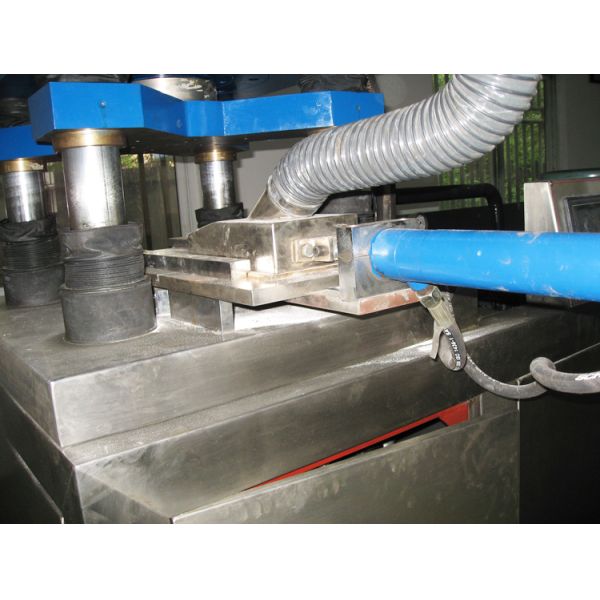 Automatic Tablet Press Machine for Chemical TCCA Chlorine / Tablet Press With Multi Cavity Mould And LPC