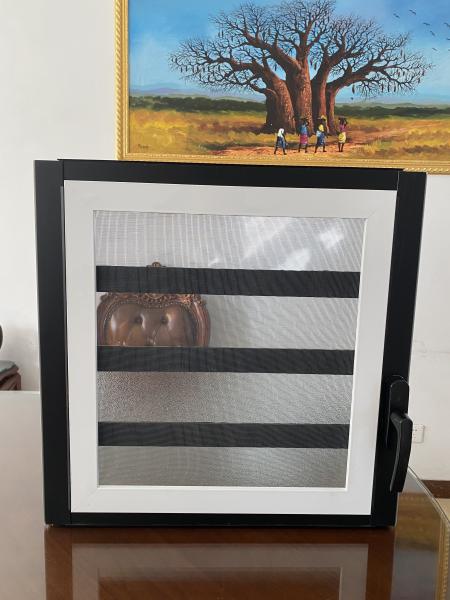 Quality Custom Aluminum Louver Window with Fly Screen Powder Coated Frame for sale