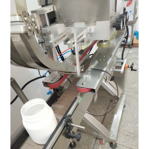 High Speed Plastic Water Bottle Ropp Capping Machine CM300