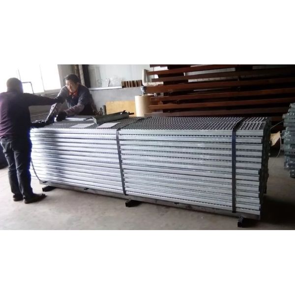 Perforated Aluminium Anti Skid Metal Plate , Safety Non Slip Metal Grating