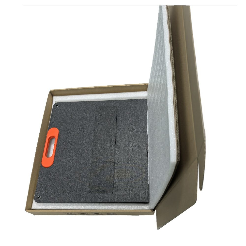 Monocrystalline Solar Briefcase Charger 18V 5600 Mah Output with Monocrystalline Cell Type