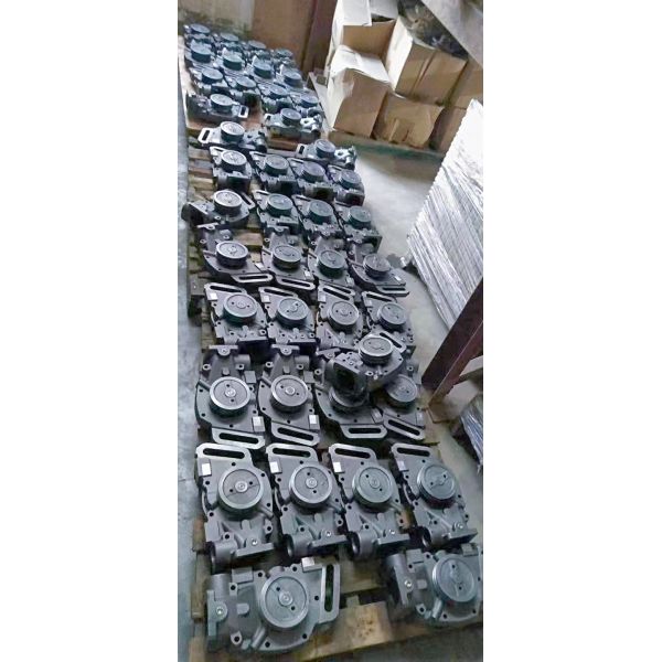 8149880 Excavator Water Pump Assy Size 20*20*25 For