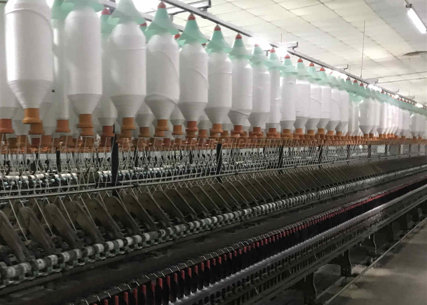 Low Shrinkage 30/2 100% Spun Polyester Yarn For Knitting And Weaving