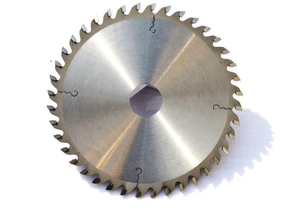 Quality Excellent Precision Circular Saw Blades For Wood Cutting With Low Working Noise for sale
