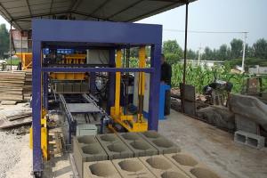 Concrete Cement 720pcs/h QT4-15S Hollow Block Maker Machine