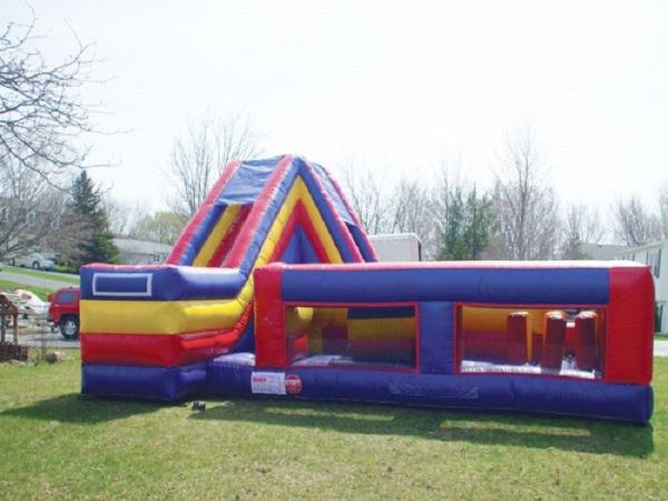 Ultimate Survivor Inflatable Floating Obstacle Course With Cliff Slide For Team