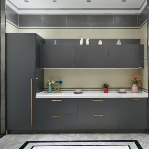 China Commercial Metal Handle Adjustable PVC Kitchen Cabinet Particle Board on sale