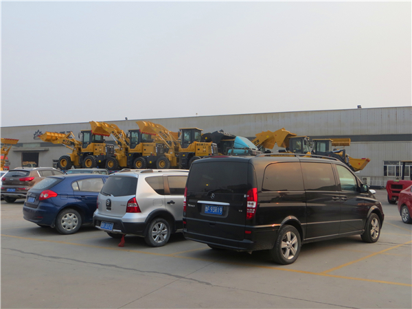 0.8 Ton Wheel Loader 0.6m3 Rated Bucket Capacity for High Productivity and Performance