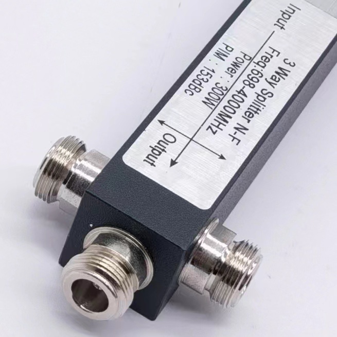 Factory Directly 5g Wideband Power Splitter 5000-6000MHz 2/3/4 Way Power Divider Splitter