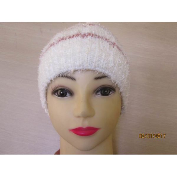 Classic hat for ladies--100% acrylic yarn--with fleece lining