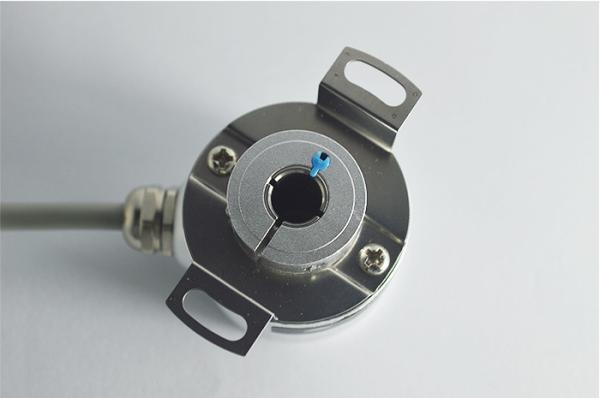 Quality IP65  Hollow Shaft Incremental Encoders K38 Diameter 38mm Totem Pole Output Cable Length 1000mm for sale