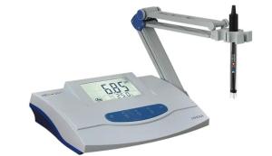Buy cheap 1/2 Digit LED Display PH Meter With Manual Temperature Compensation product