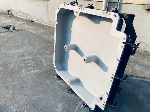 Quality 150 Shoot Peen Surface Water Tank Mould , Rotational Mold Makers Good Weatherability for sale