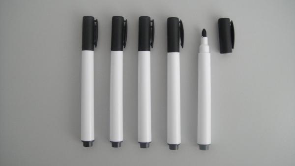 Quality Mini pen Easy wipe dry erase colored ink promotional whiteboard marker with clip for sale