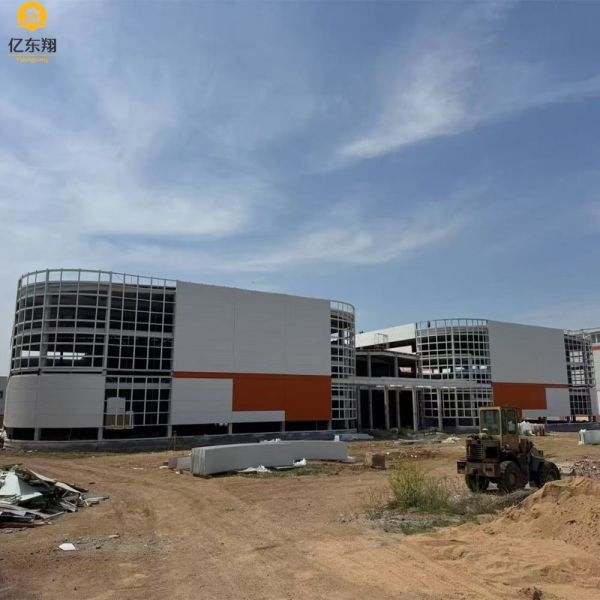 Light Prefabricated Steel Structure Building With Sandwich Panels Wall Construction