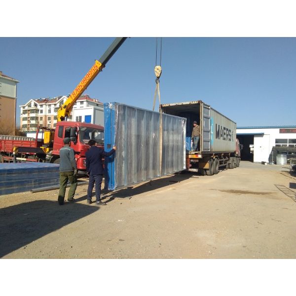 Steel / Sandwich Panel Flat Pack Container House For Living Long Life Time