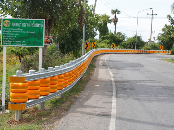 EVA Highway Guardrail Anti Crash Guardrail Traffic Safety Rolling Barrier Systems