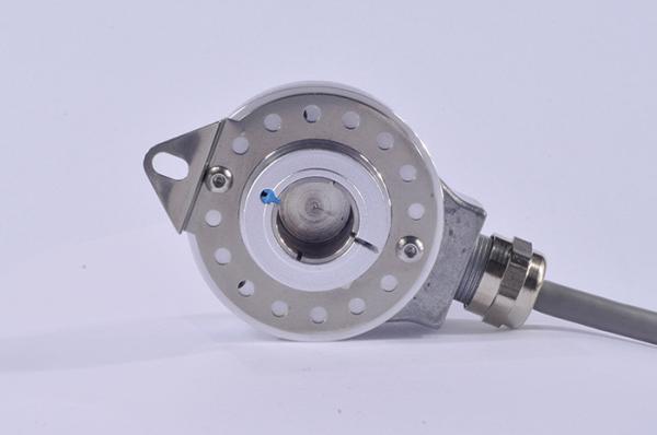 Quality Photoelectric Absolute Rotary Encoder , Hollow Shaft Encoder Thickness 39mm for sale