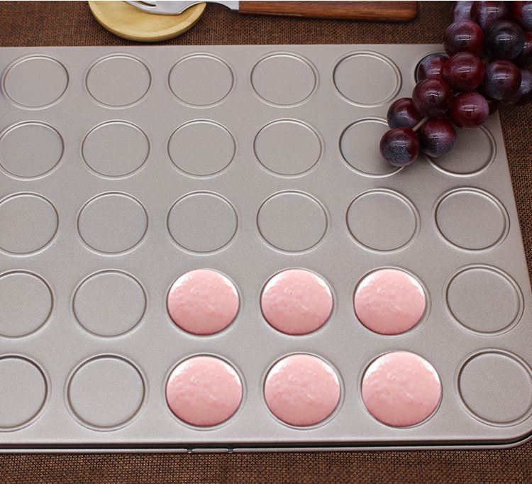 Durable Carbon Steel Cake Pan Set Kitchen Bakery Bakeware