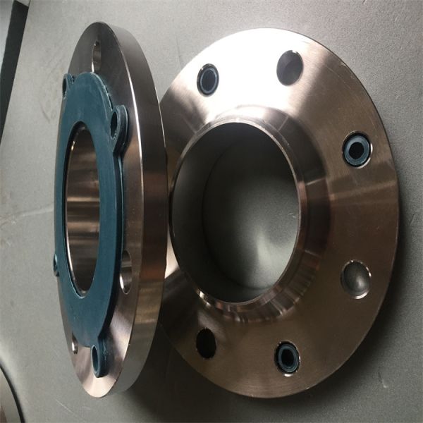 ASTM BSP Threaded Pipe Floor Flange 3 Holes Female PN25 Black Malleable Pipe Fittings