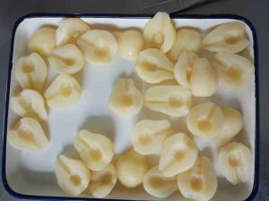 China Citric Acid Preservatives Canned Pear Halves With 100% Fresh Pear GMO Cultivation Type on sale