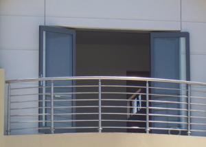 China Stable Structural Steel Railing Design For Balcony Practical Decorative Protrusions on sale