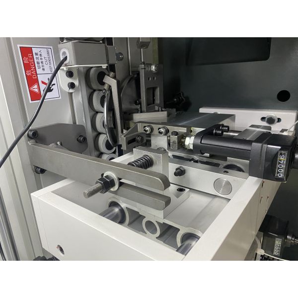 Wood Panel Straight Linear Auto Edge Bander 2mm PVC Edge Banding Machine