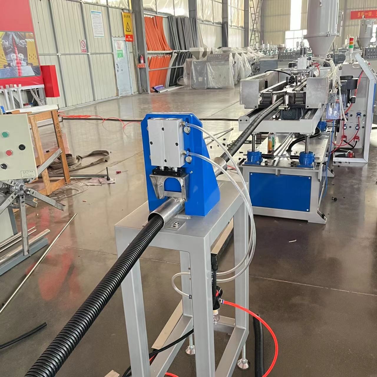 SGS HDPE Pipe Extruder Machine , Plastic Single Wall Corrugated Pipe Production Line