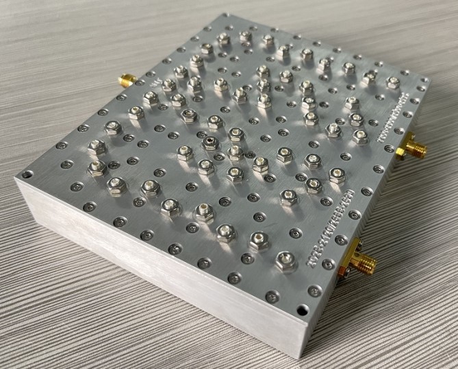 JT-DDUP130105-SMA Waterproof Four Port Combiner 698-2700MHz Quadruple Frequency Diplexer