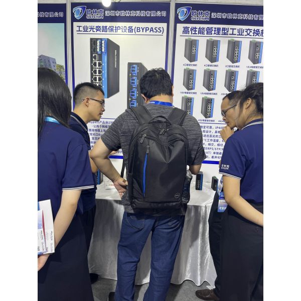 8 Port 10G Ethernet Switch Unmanaged Auto-Sensing Speed Single AC Input Fanless