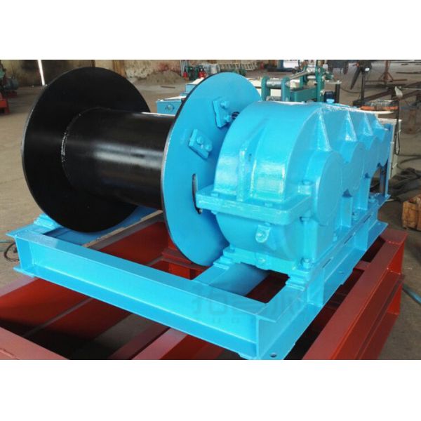 Variable speed wire rope electric lifting winch for boat trailers