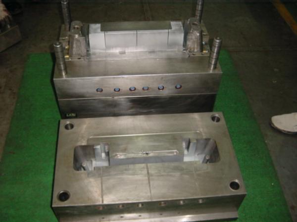 Quality Custom Plastic Household Mould Multi Cavity Hot Runner Injection Molding for sale
