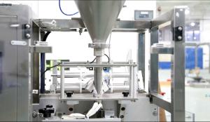 High Precision Auto Weighing Packing Machine / Powder Material Packaging Machine