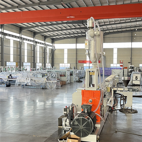 PP PPR PE PVC Pipe Extruder Machine , HDPE Extruder Machine Manufacturers