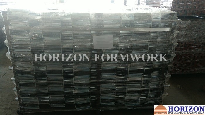 Four-Way Fork Head For Supporting H20 Beams In Slab Formwork Systems