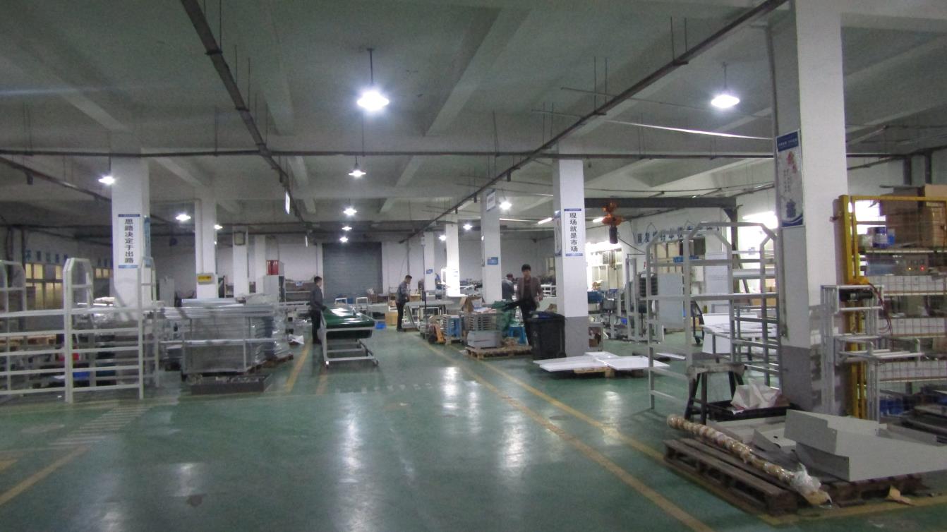 Aluminum Alloy Frame Roller Track Hardware With Plastic Roller Wheel 4 Meter