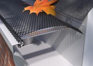 Powder Coated 0.5m Width Mesh Gutter Guards Color Bond 4.3 Mm X 6.5 Mm Size