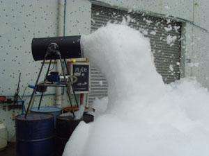 Switch Control Seated Stage Foam Machine For Christmas Party / Disco Dance Halls