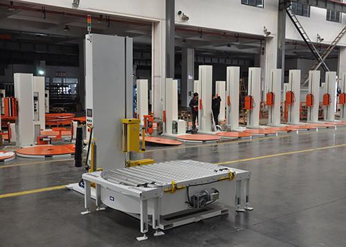 Quality Yellow And White Automatic Pallet Wrapping Machine Soft Start And Soft Stop for sale