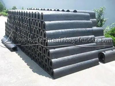 Quality Heavy Duty Hot Galvanizing Chain Ship Docking D Type Fender Bolted Installation for sale