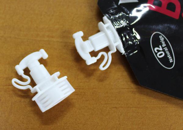 Quality White Twist Off Spout Cap Flip Top Spout For Clay Mask Pack Sachet for sale