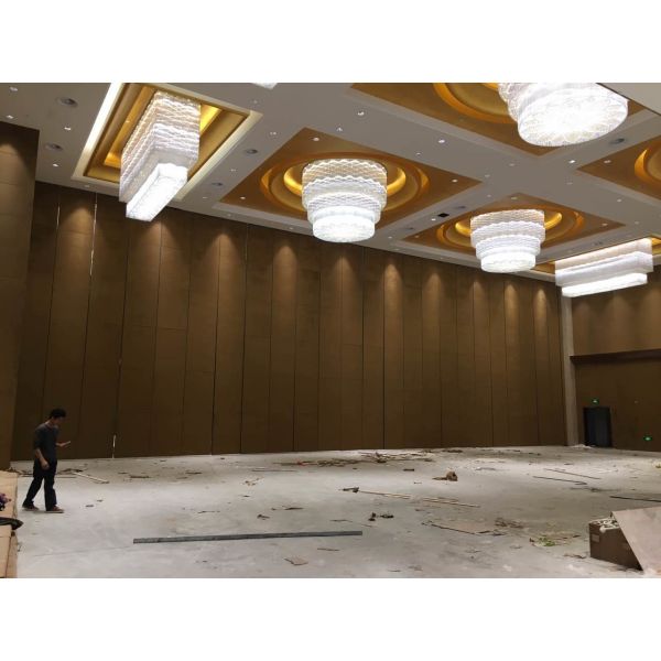 Movable Partition Wall Automatic Turning High Quality Track Extra High Partition Wall