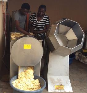 China automatic stainless steel plantain chips slicer machine for Nigeria on sale