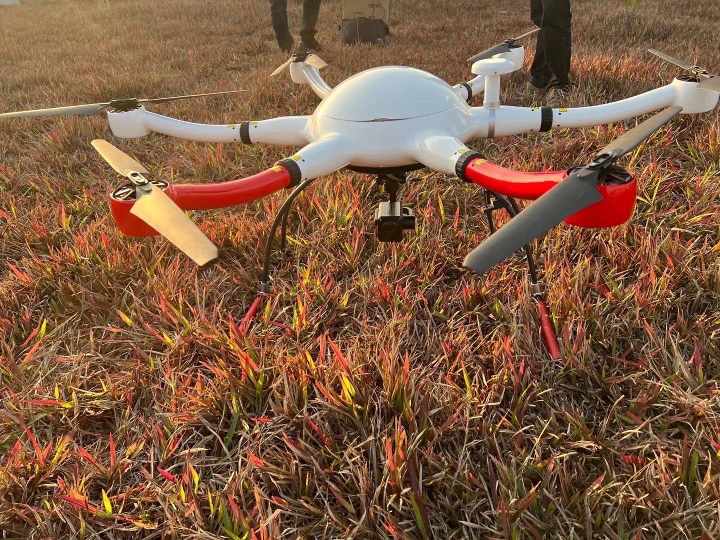 Hexacopter 6 axis RC Hexacopter with 200km video transmit GPS Google Mapping Multi-Point Navigation