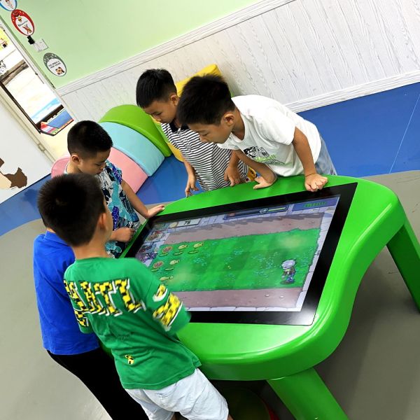 Multimedia Multi Touch Interactive Table 32IN