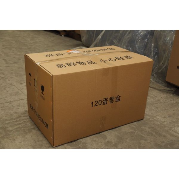 Lightweight Clear Plastic Boxes With Lids Square Shape 146 * 75 . 3* 70MM